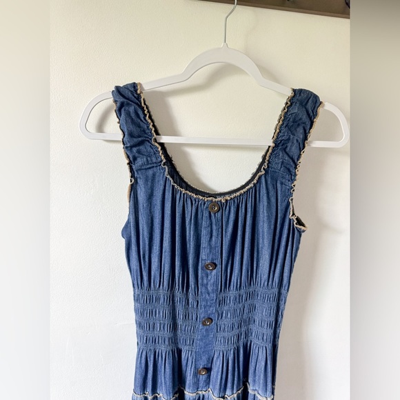 Lapis Maxi Dress - Picture 2 of 6